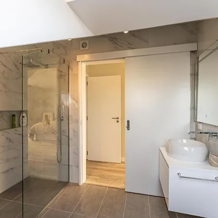 Penthouse Formosa Sunset And *