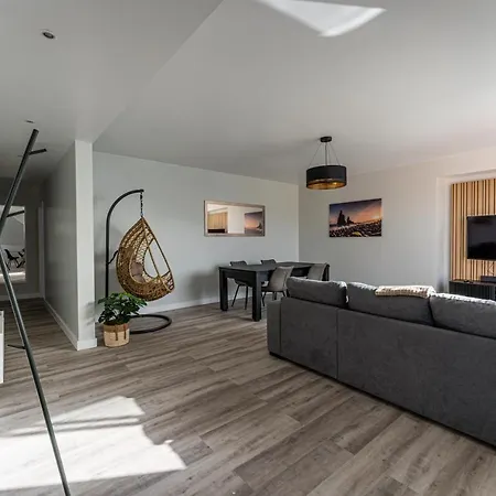 Penthouse Formosa Sunset And *