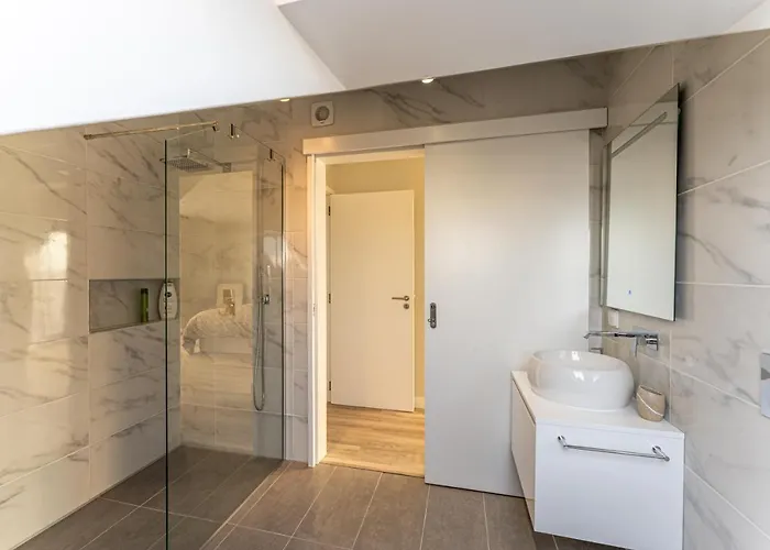 Penthouse Formosa Sunset And *